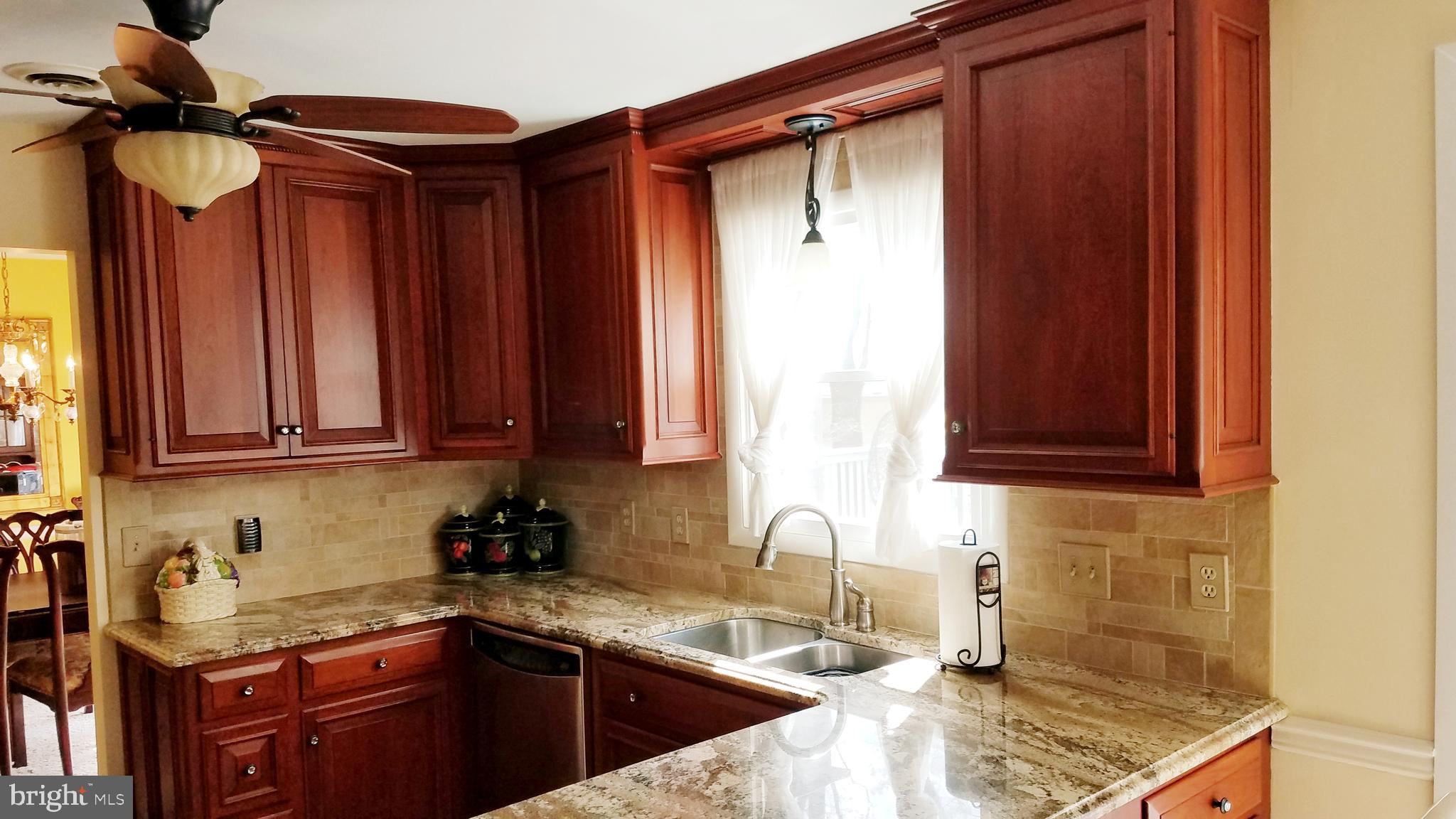 6175 Bell Road Harrisburg, PA 17111 - Photo 20 of 45 Granite Counter Tops
