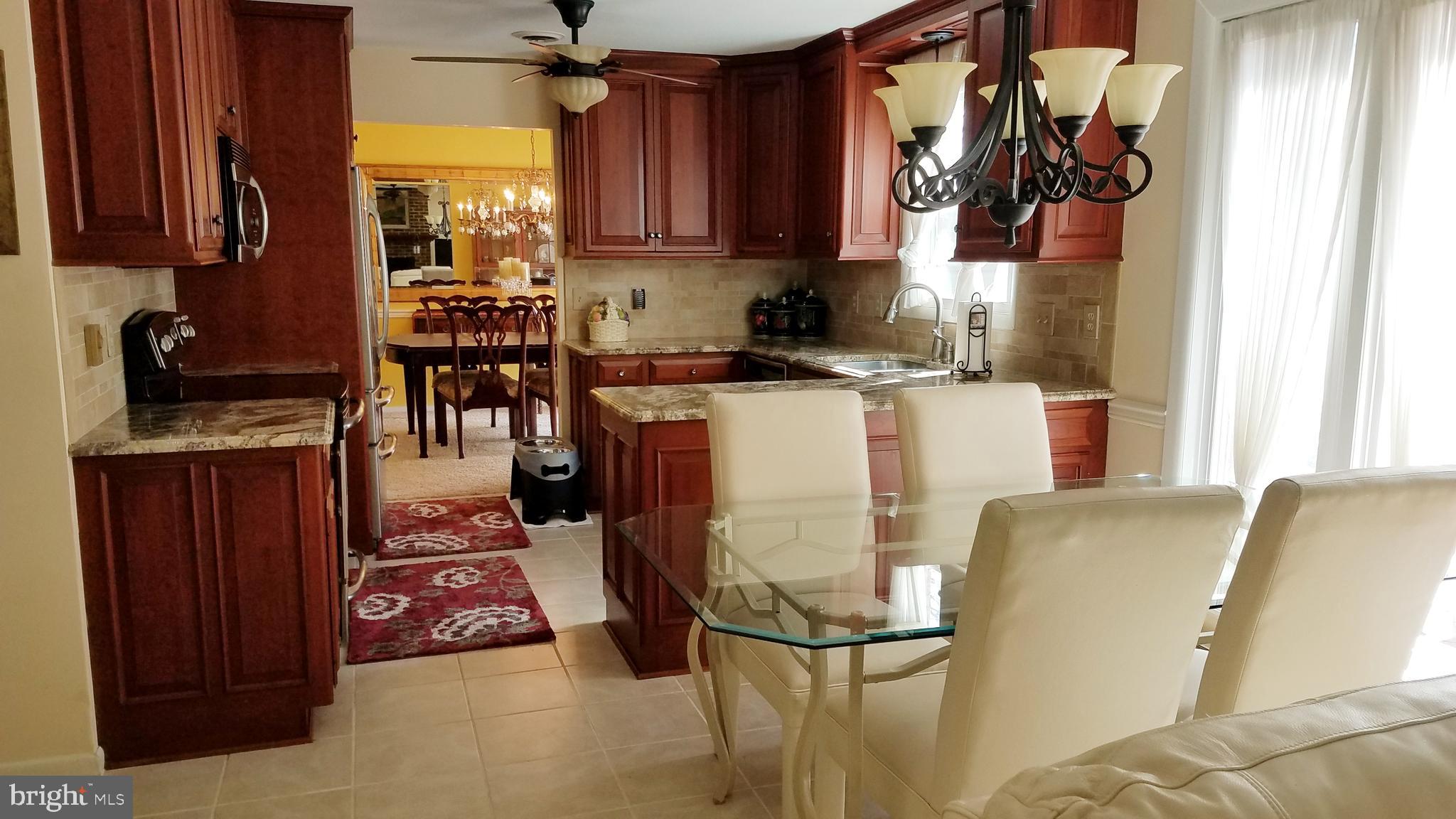 6175 Bell Road Harrisburg, PA 17111 - Photo 22 of 45 Eat-In Kitchen