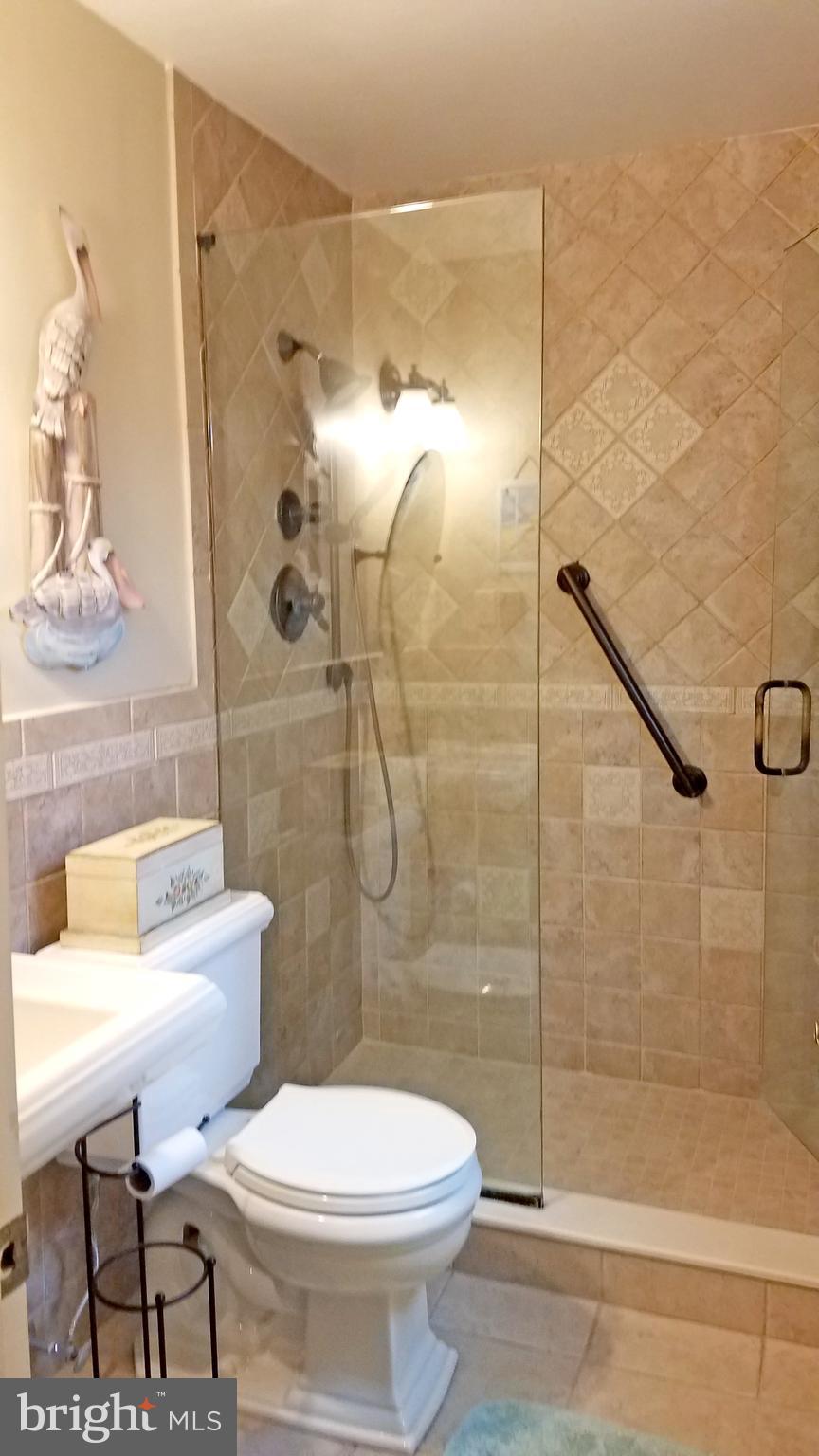 6175 Bell Road Harrisburg, PA 17111 - Photo 27 of 45 2nd Full Bath