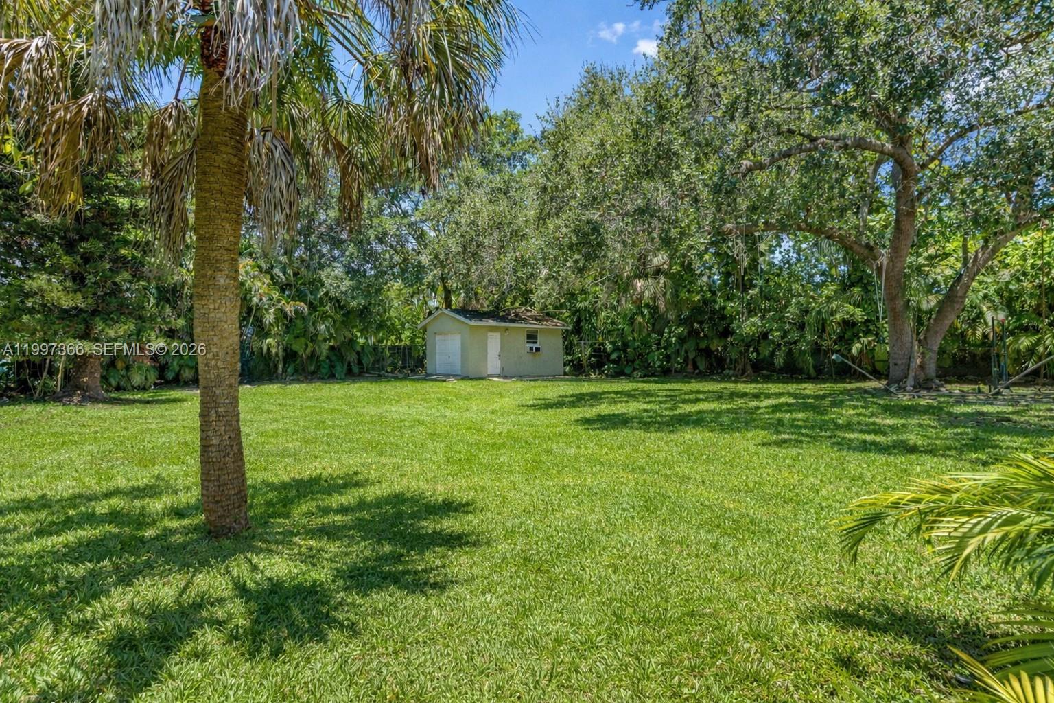 7990 Southwest 76th Avenue Miami, FL 33143 - Photo 13 of 18