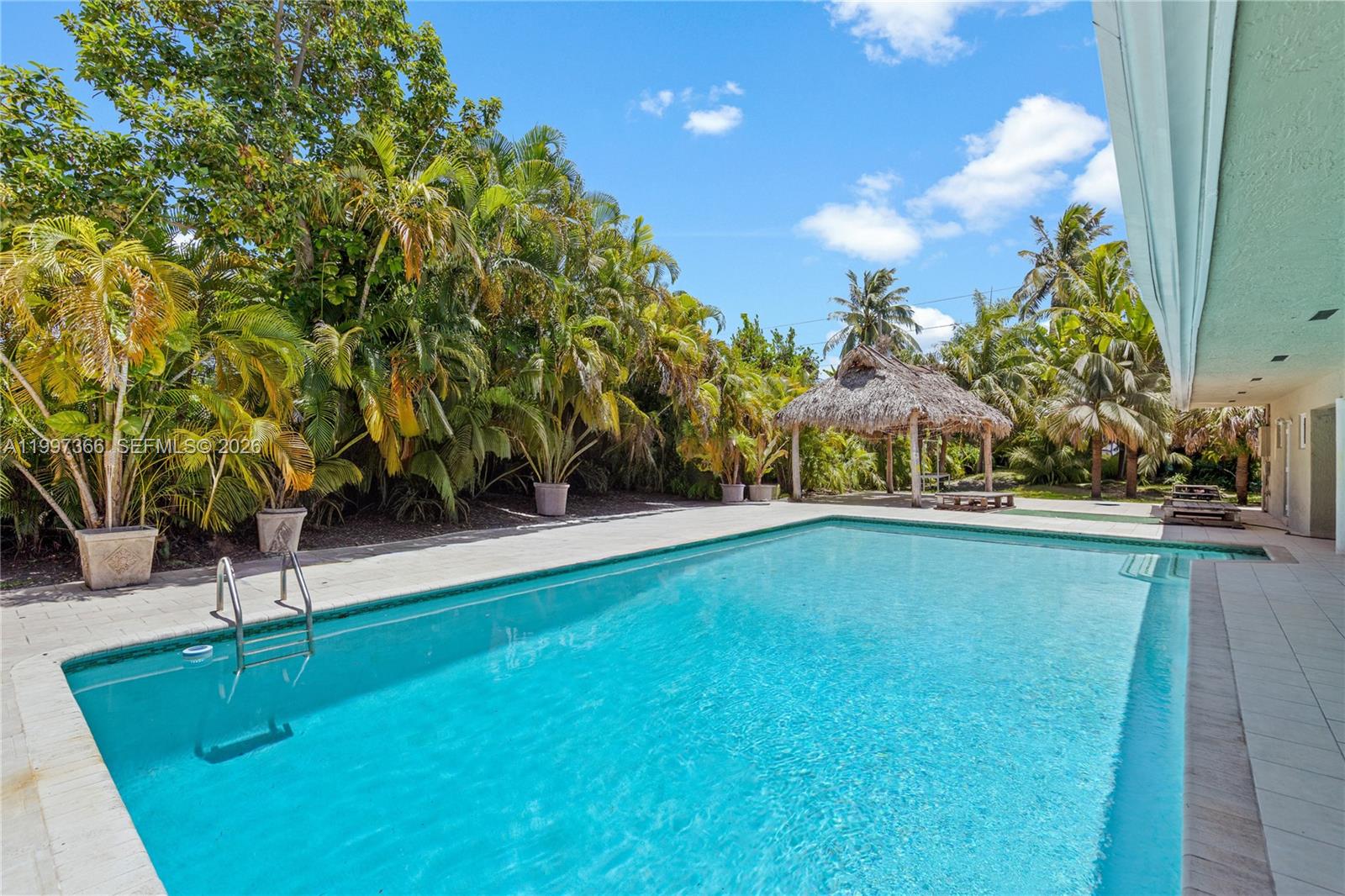 7990 Southwest 76th Avenue Miami, FL 33143 - Photo 17 of 18
