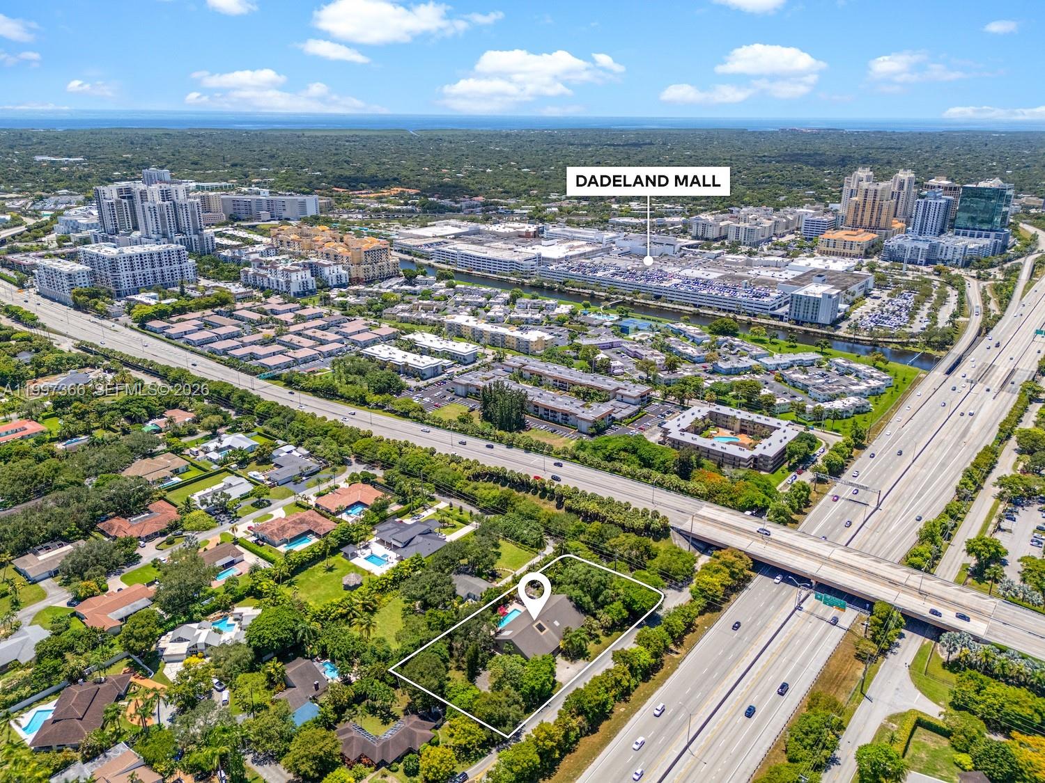 7990 Southwest 76th Avenue Miami, FL 33143 - Photo 6 of 18