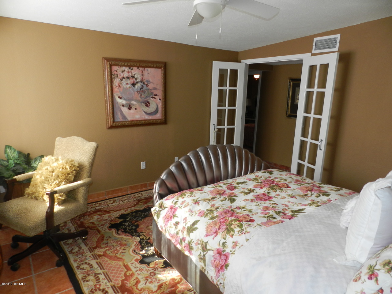3033 East Osborn Road Phoenix, AZ 85016 - Photo 10 of 12 Guest Room 2