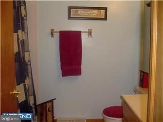 28 Telegraph Road Quinton, NJ 08302 - Photo 5 of 10 Bathroom