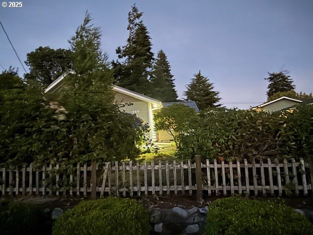 460 2nd Avenue Coos Bay, OR 97420 - Photo 39 of 41