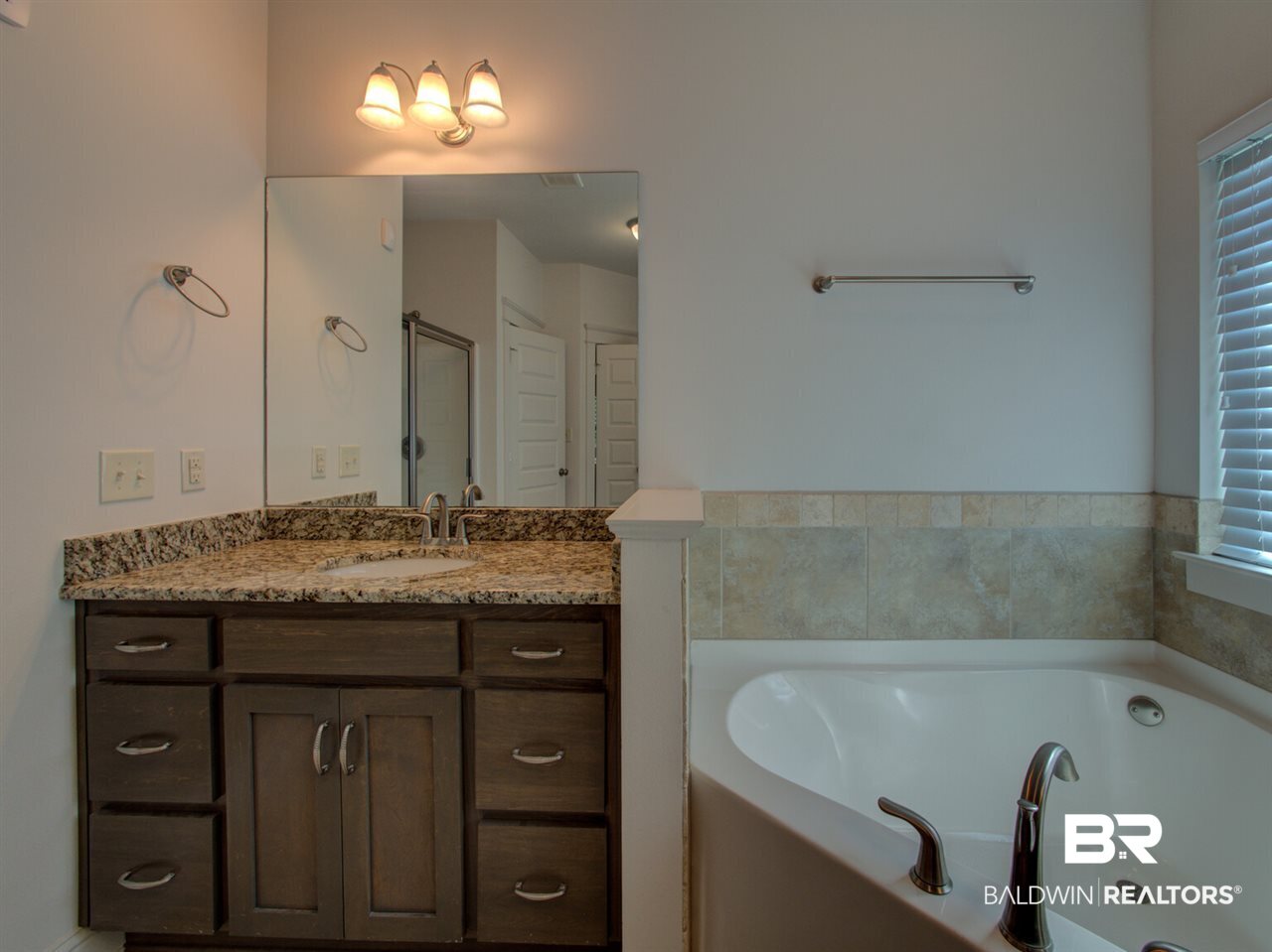 28111 Annabelle Lane Daphne, AL 36526 - Photo 25 of 39 Two Vanities