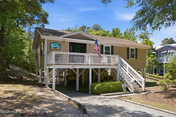 $749,000 | 137 Doe Drive, Emerald Isle, NC 28594