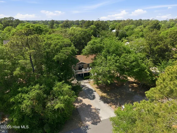 $749,000 | 137 Doe Drive, Emerald Isle, NC 28594