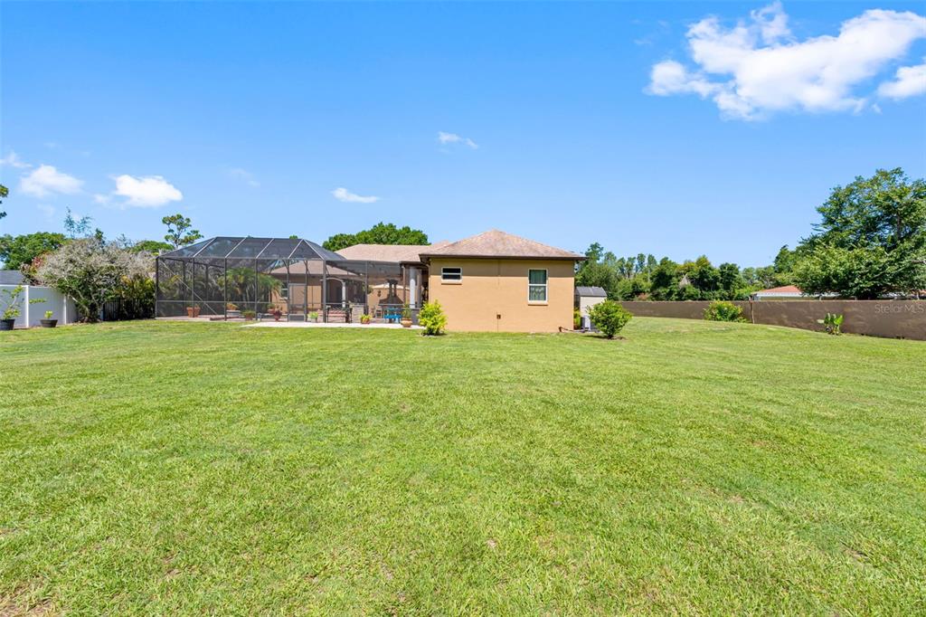 17117 Lakeshore Road Lutz, FL 33558 - Photo 46 of 48