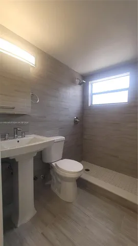 $1,950 | 34 East 21st Street, Unit 21, Hialeah, FL 33010