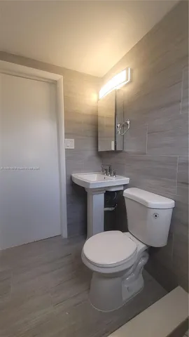 $1,950 | 34 East 21st Street, Unit 21, Hialeah, FL 33010