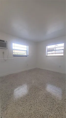 $1,950 | 34 East 21st Street, Unit 21, Hialeah, FL 33010
