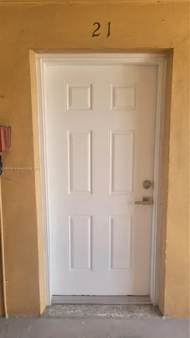 $1,950 | 34 East 21st Street, Unit 21, Hialeah, FL 33010