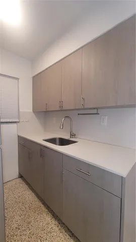 $1,950 | 34 East 21st Street, Unit 21, Hialeah, FL 33010
