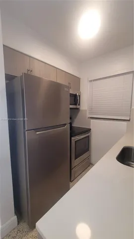 $1,950 | 34 East 21st Street, Unit 21, Hialeah, FL 33010
