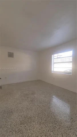 $1,950 | 34 East 21st Street, Unit 21, Hialeah, FL 33010