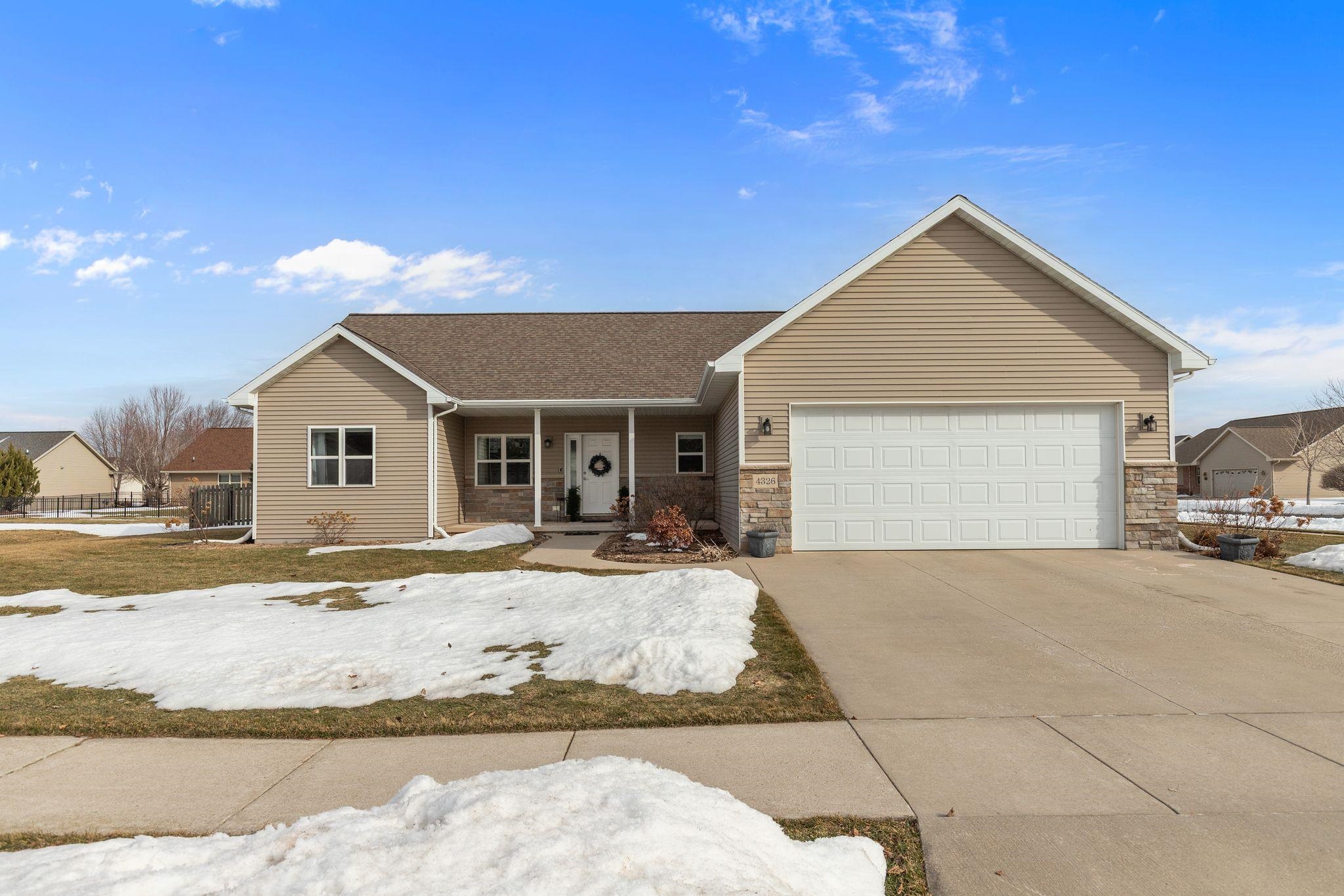 4326 East Appleview Drive Appleton, WI 54913 - Photo 1 of 46
