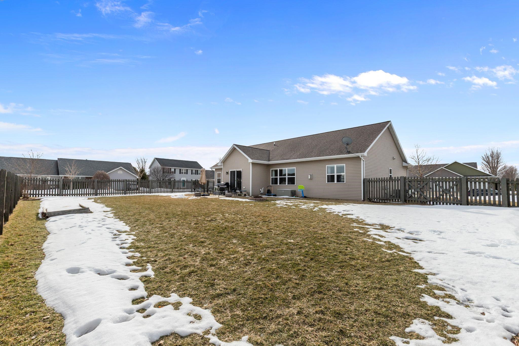 4326 East Appleview Drive Appleton, WI 54913 - Photo 2 of 46
