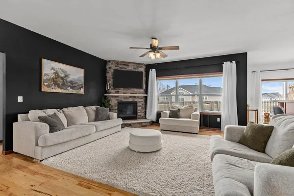 $499,900 | 4326 East Appleview Drive, Appleton, WI 54913