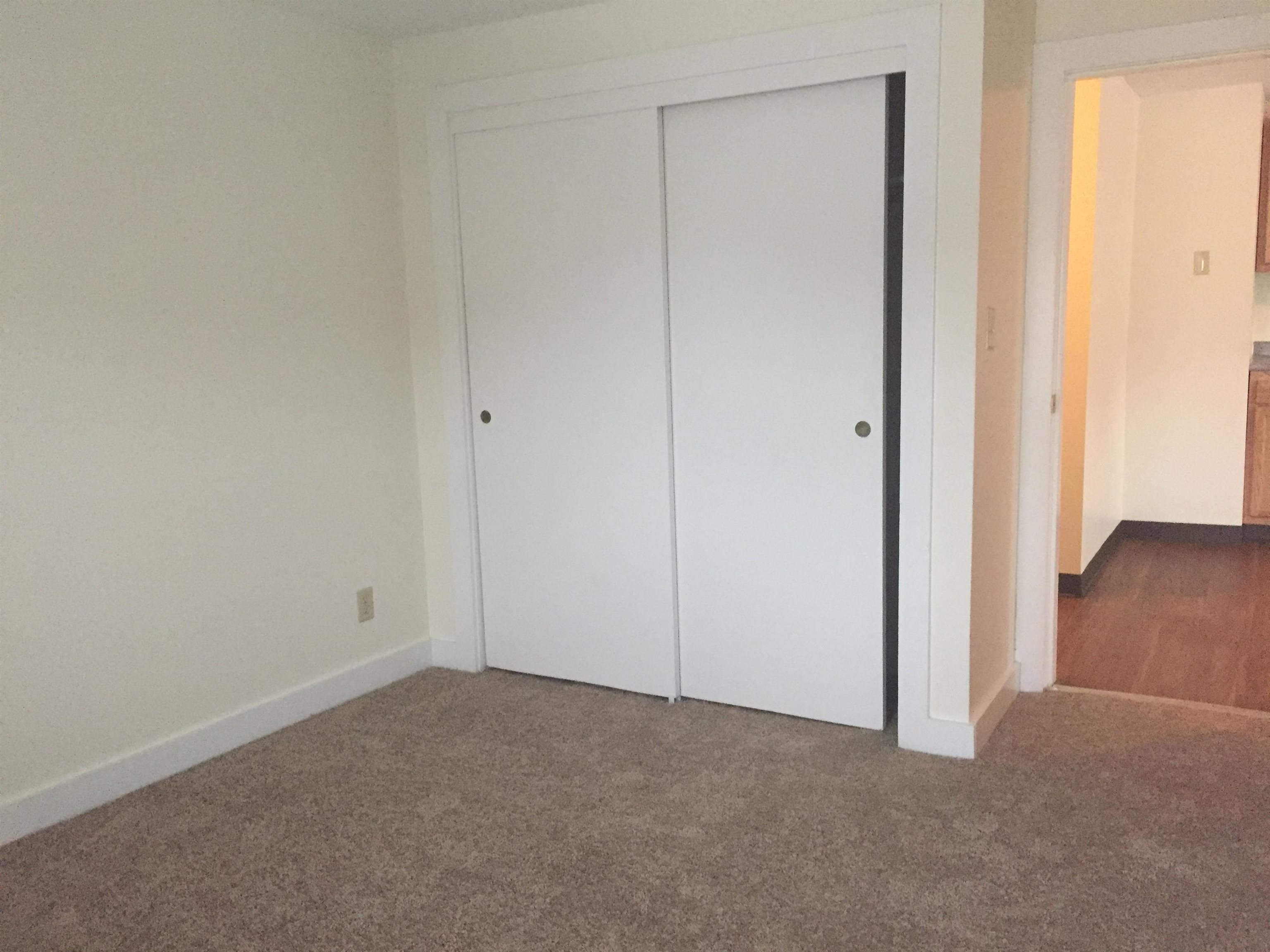 8 Railroad Avenue, Unit 2 Derry, NH 03038 - Photo 15 of 30