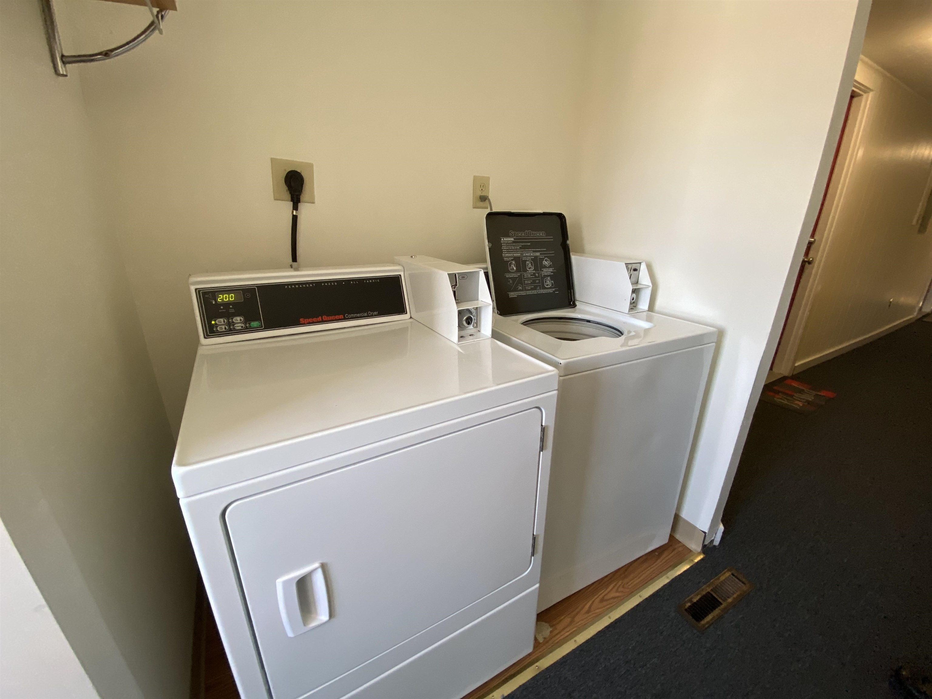 8 Railroad Avenue, Unit 2 Derry, NH 03038 - Photo 19 of 30