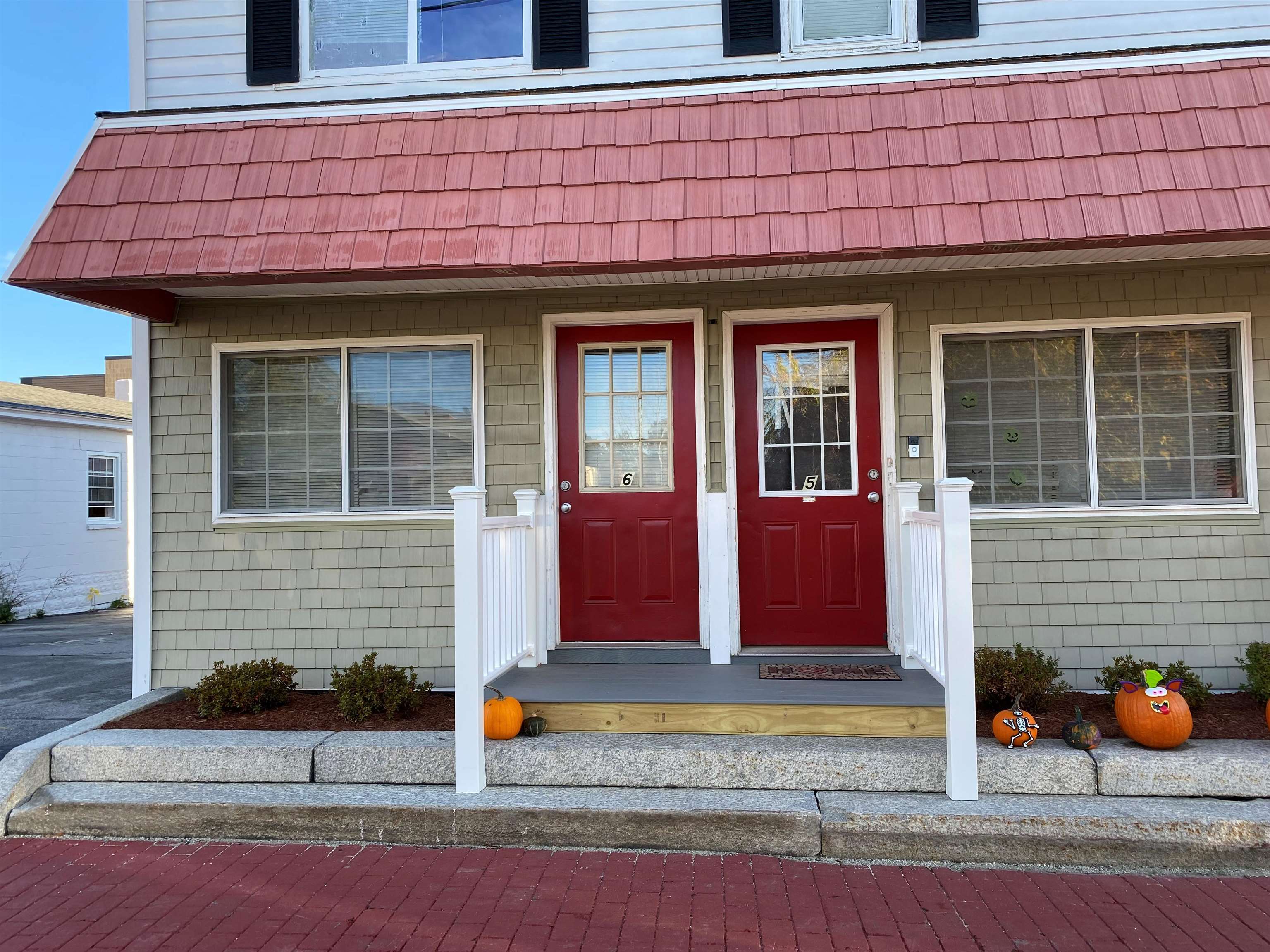 8 Railroad Avenue, Unit 2 Derry, NH 03038 - Photo 24 of 30