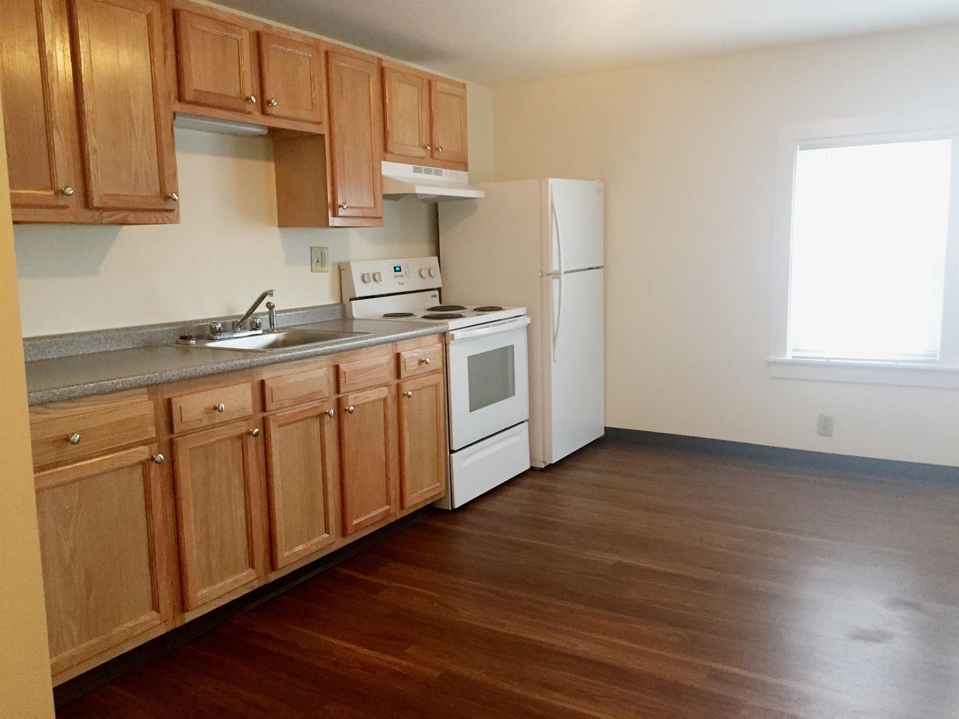 8 Railroad Avenue, Unit 2 Derry, NH 03038 - Photo 28 of 30