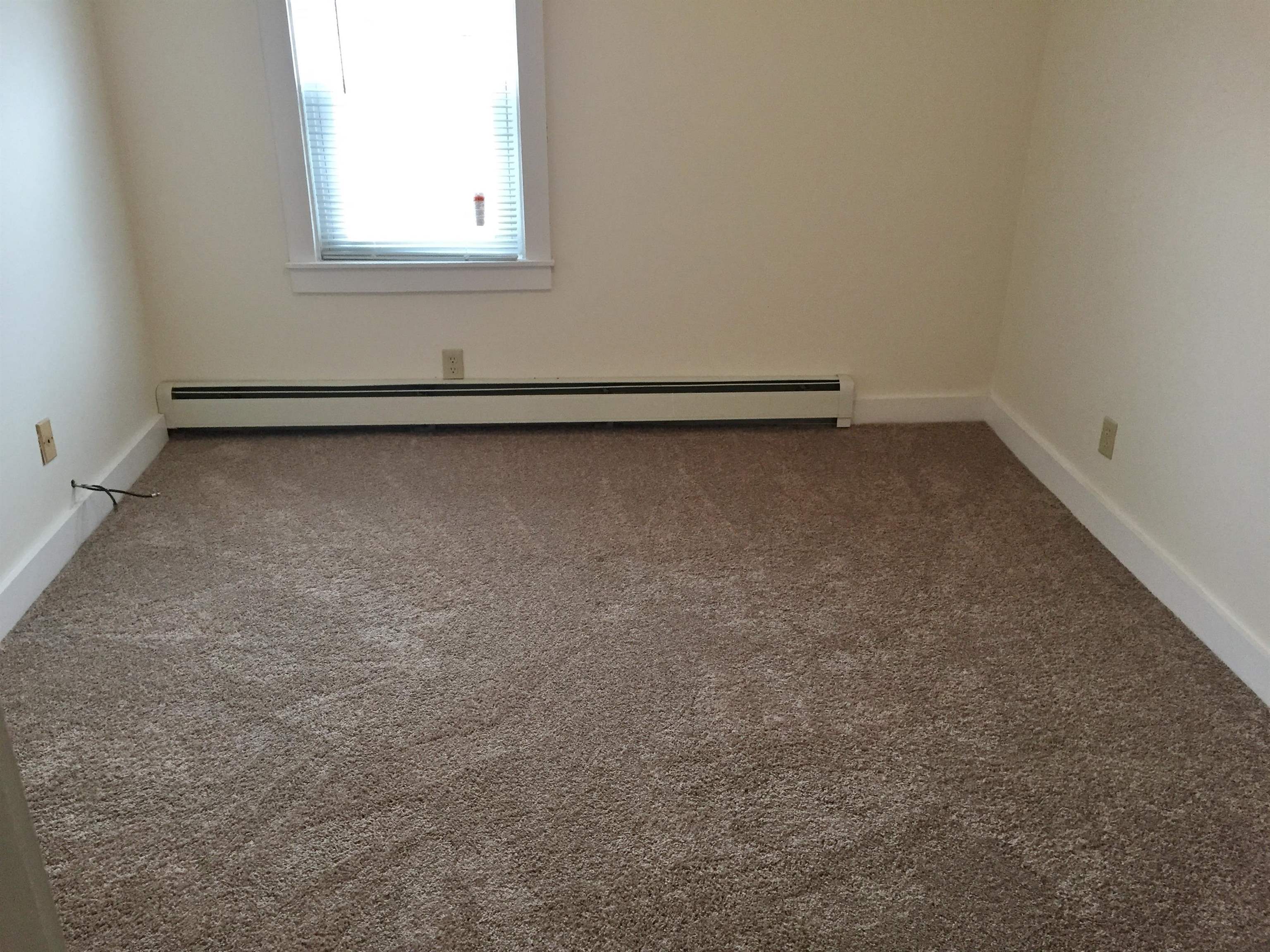 8 Railroad Avenue, Unit 2 Derry, NH 03038 - Photo 7 of 30