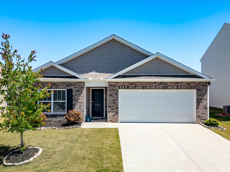 525 Ashwood Way Easley, SC 29640 - Photo 1 of 36 This charming home offers a perfect blend of style and comfort.