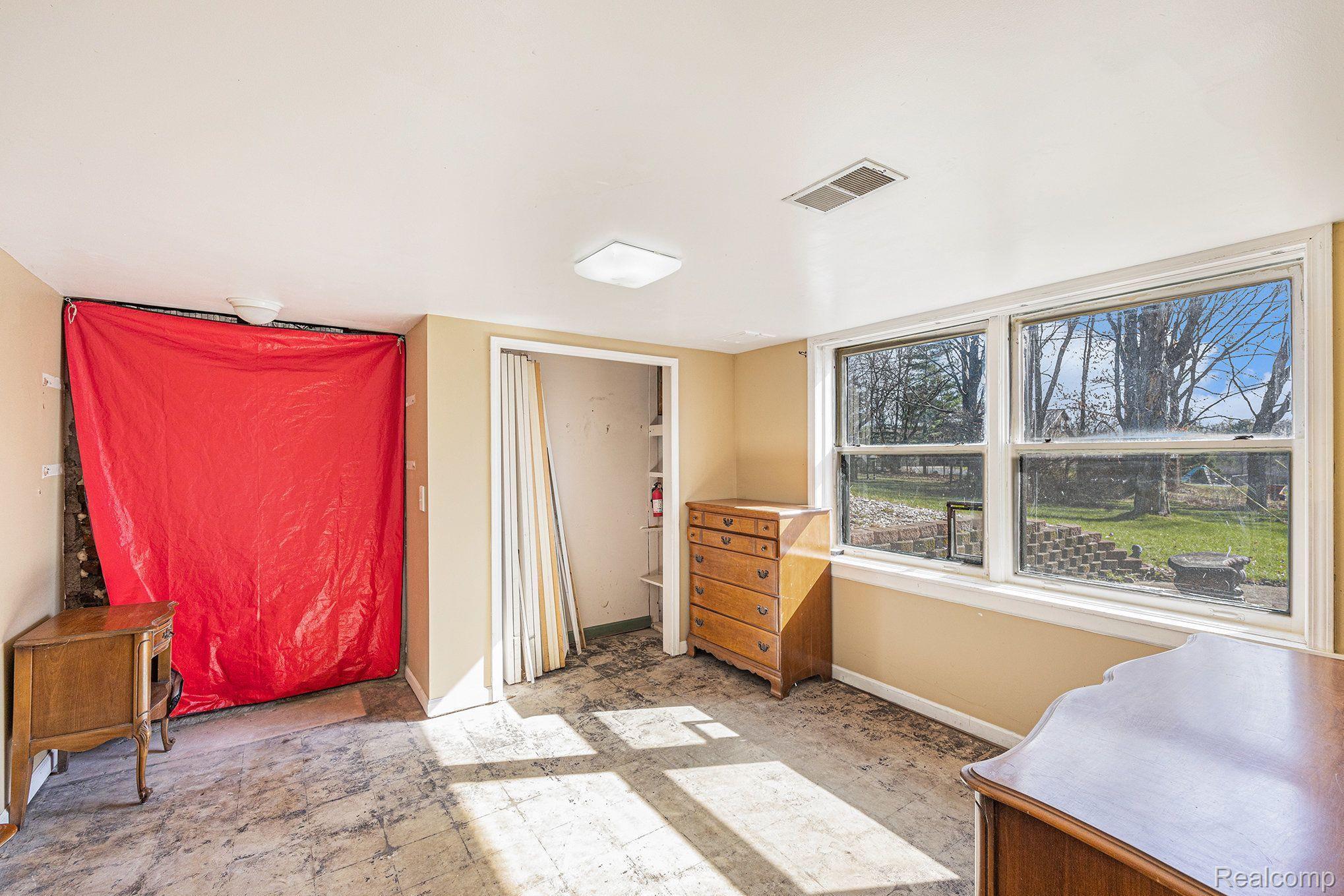 2289 Adams Road Oakland, MI 48363 - Photo 16 of 26 Gallery Image 16