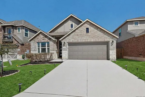 $375,000 | 1620 Stone House, New Braunfels, TX 78132