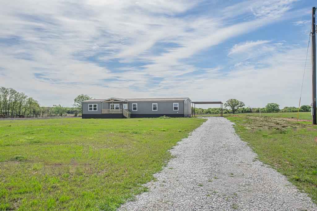 2019 Denver Road Sunset, TX 76270 - Photo 2 of 35