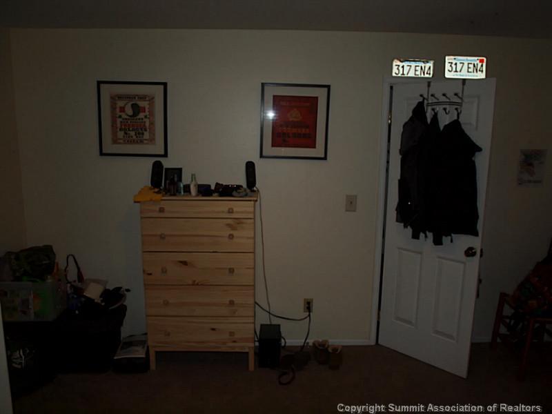 17 West Hansen Road Keystone, CO 80435 - Photo 24 of 25 a view of a dresser