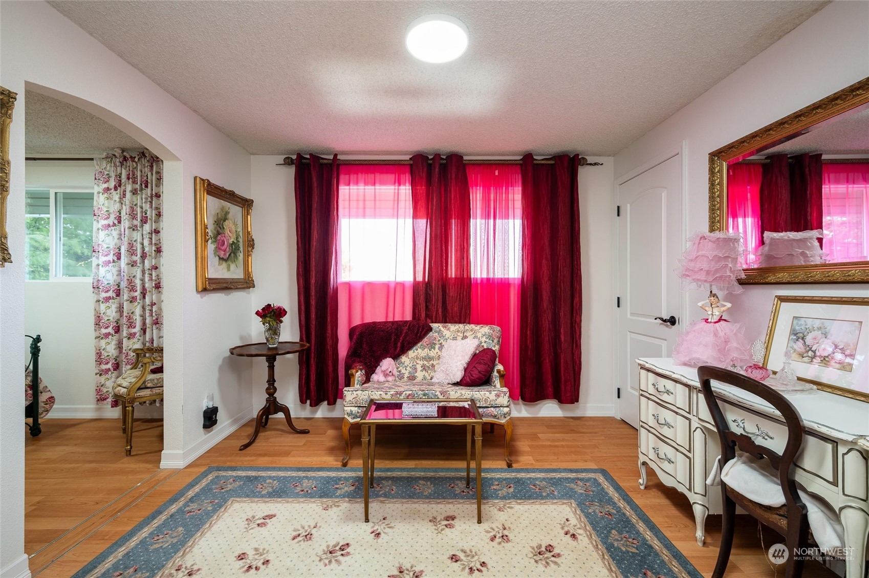 6407 Malloy Road Ferndale, WA 98248 - Photo 23 of 40 a living room with furniture and wooden floor