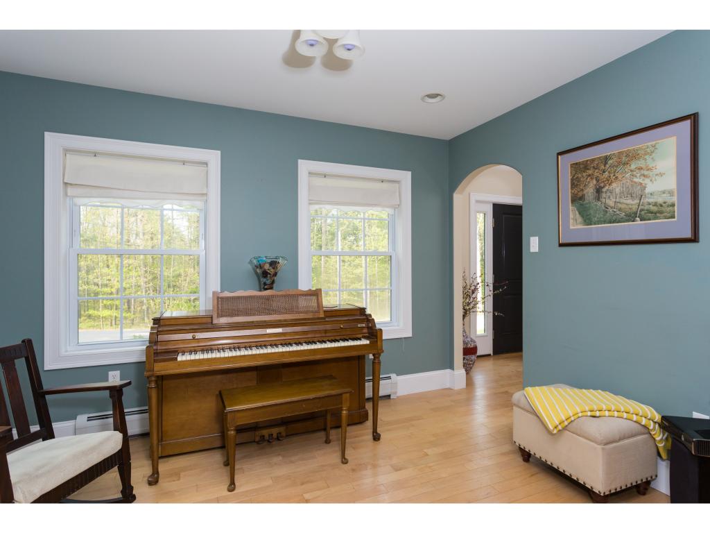 22 Peaslee Road Rochester, NH 03867 - Photo 15 of 35
