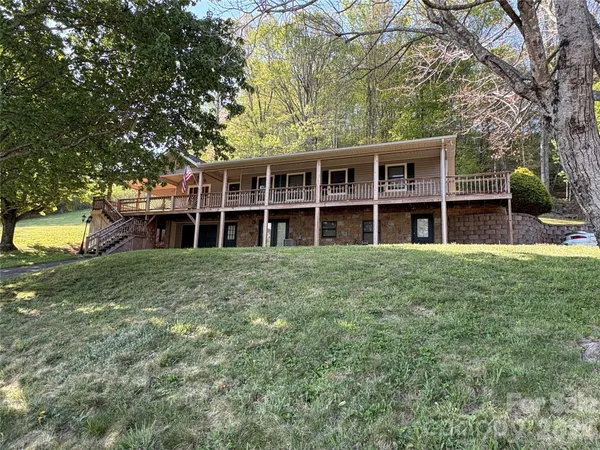$649,000 | 299 McDowell Lane, Burnsville, NC 28714