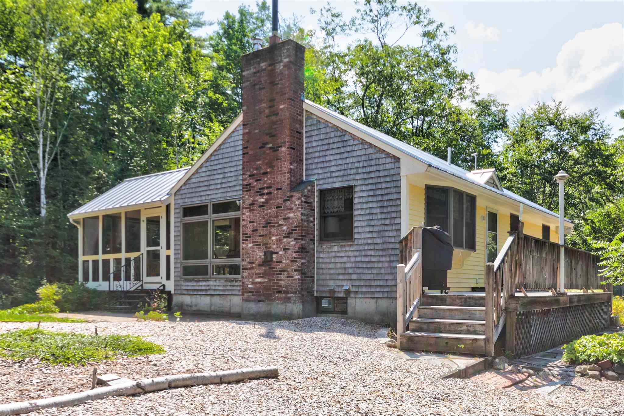 73 Deerfield Road Nottingham, NH 03290 - Photo 1 of 40