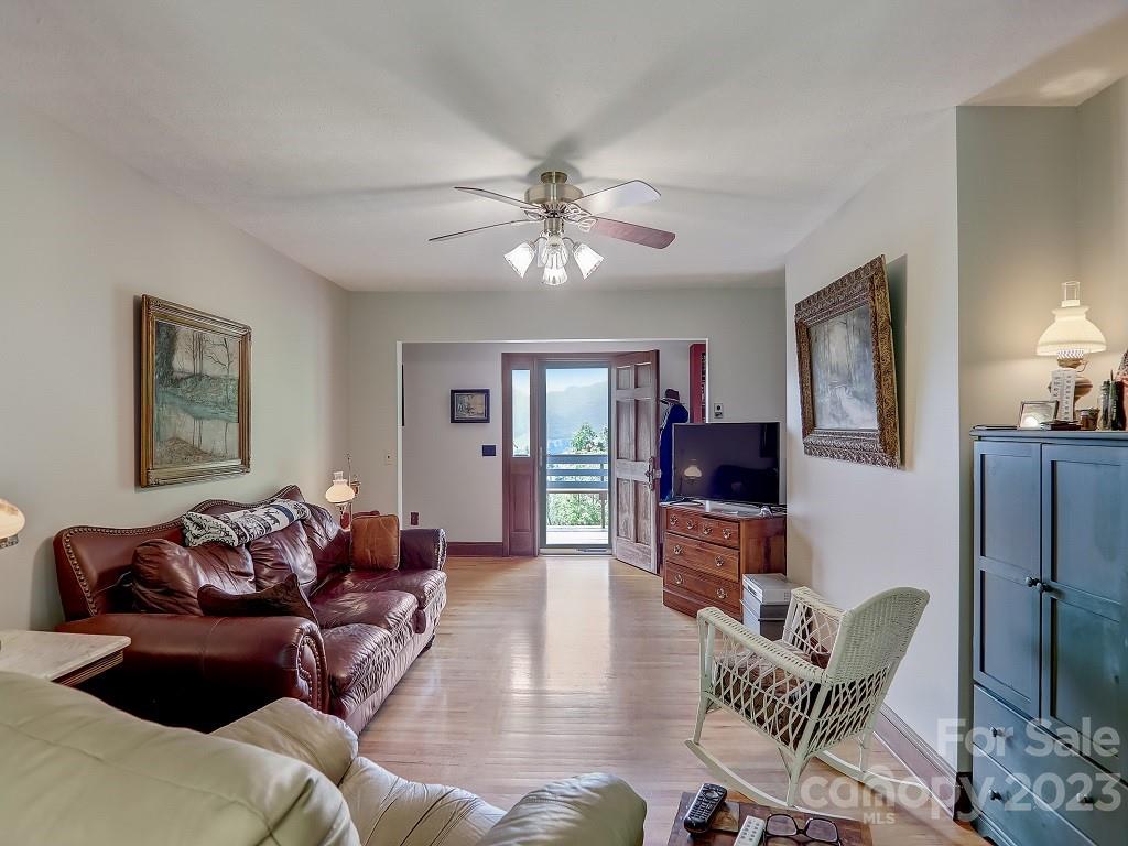 564 McCracken Farm Road Clyde, NC 28721 - Photo 12 of 43
