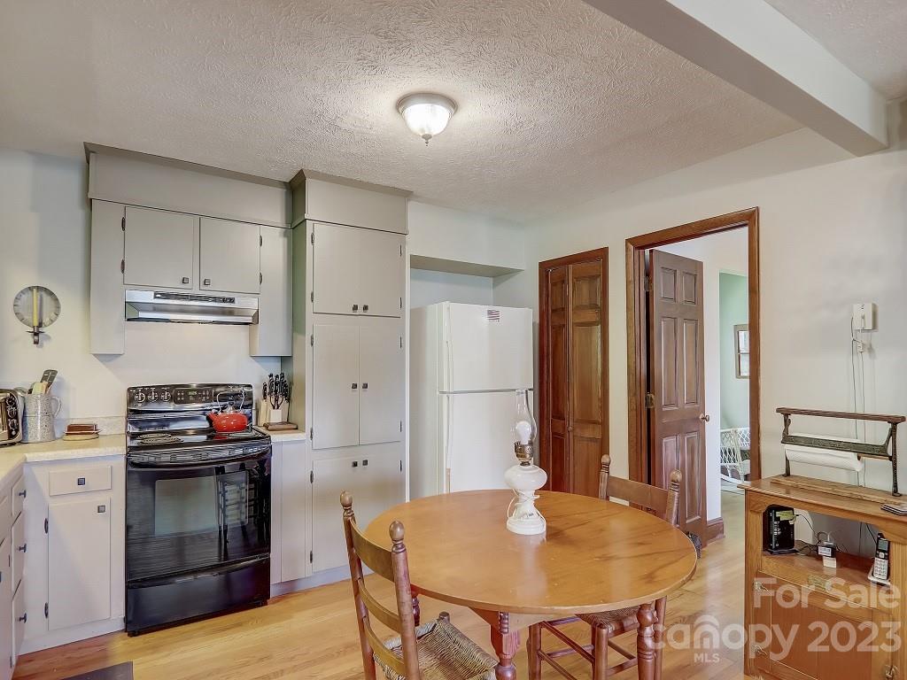 564 McCracken Farm Road Clyde, NC 28721 - Photo 17 of 43