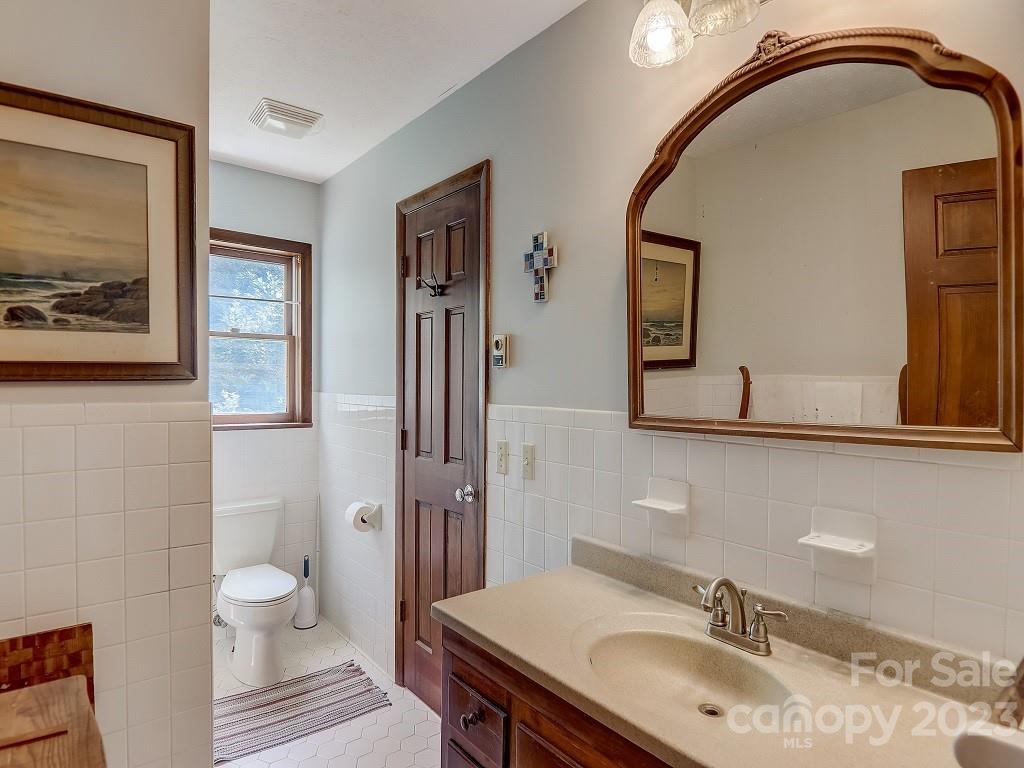 564 McCracken Farm Road Clyde, NC 28721 - Photo 19 of 43