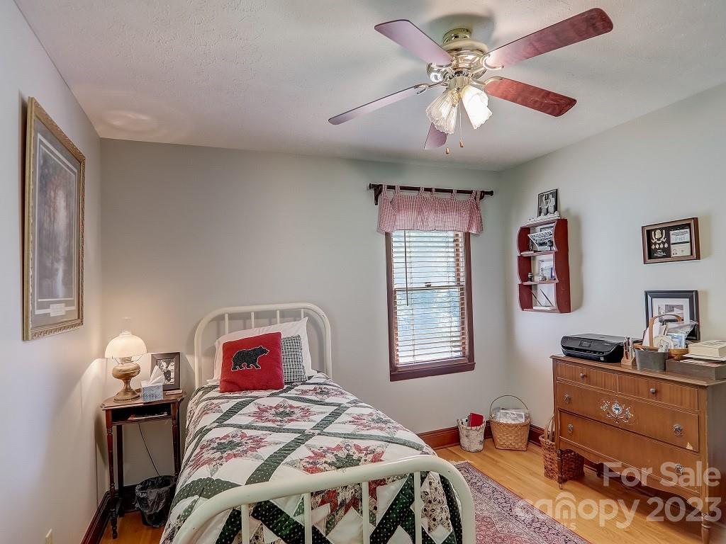 564 McCracken Farm Road Clyde, NC 28721 - Photo 23 of 43