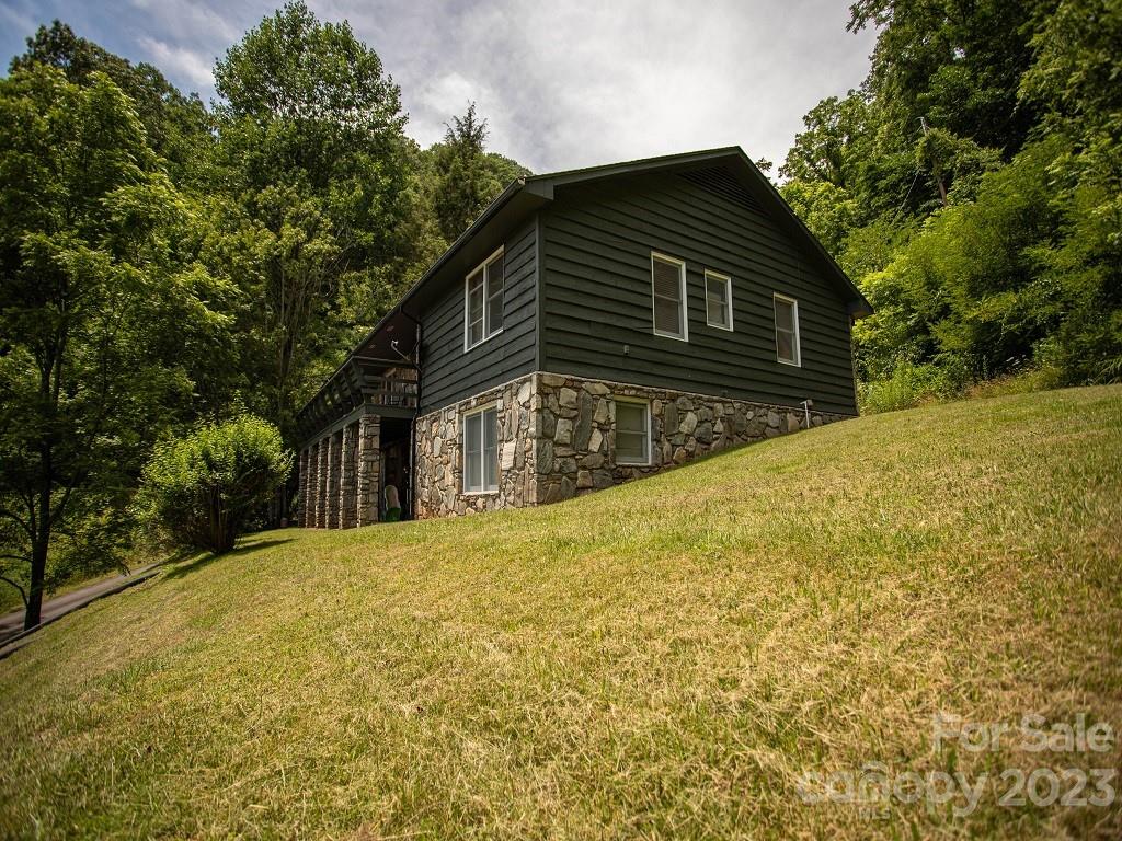 564 McCracken Farm Road Clyde, NC 28721 - Photo 38 of 43