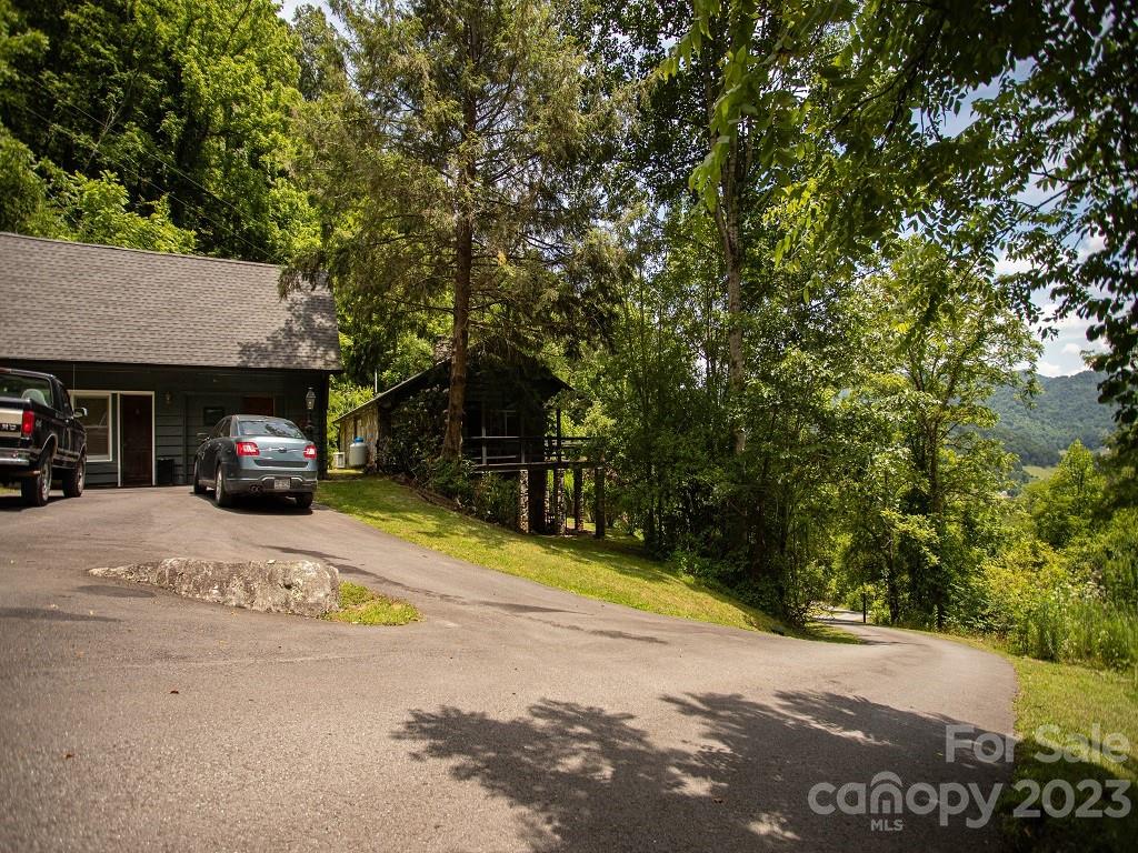 564 McCracken Farm Road Clyde, NC 28721 - Photo 41 of 43