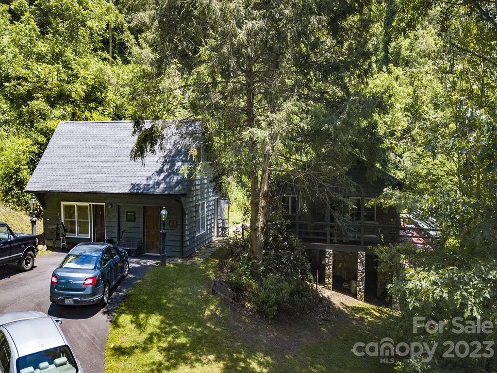 564 McCracken Farm Road Clyde, NC 28721 - Photo 5 of 43