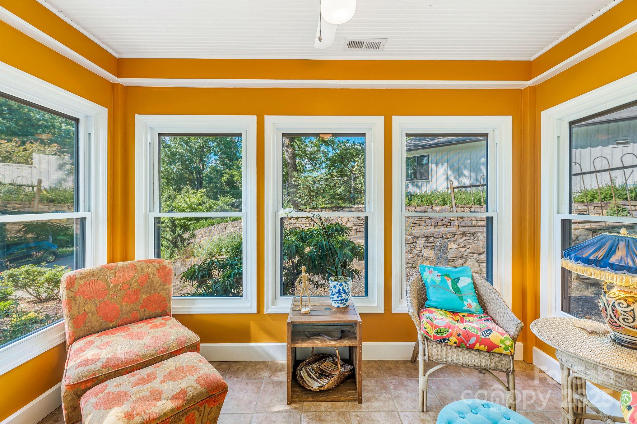 139 Beverly Road Asheville, NC 28805 - Photo 5 of 46 Gallery Image 5