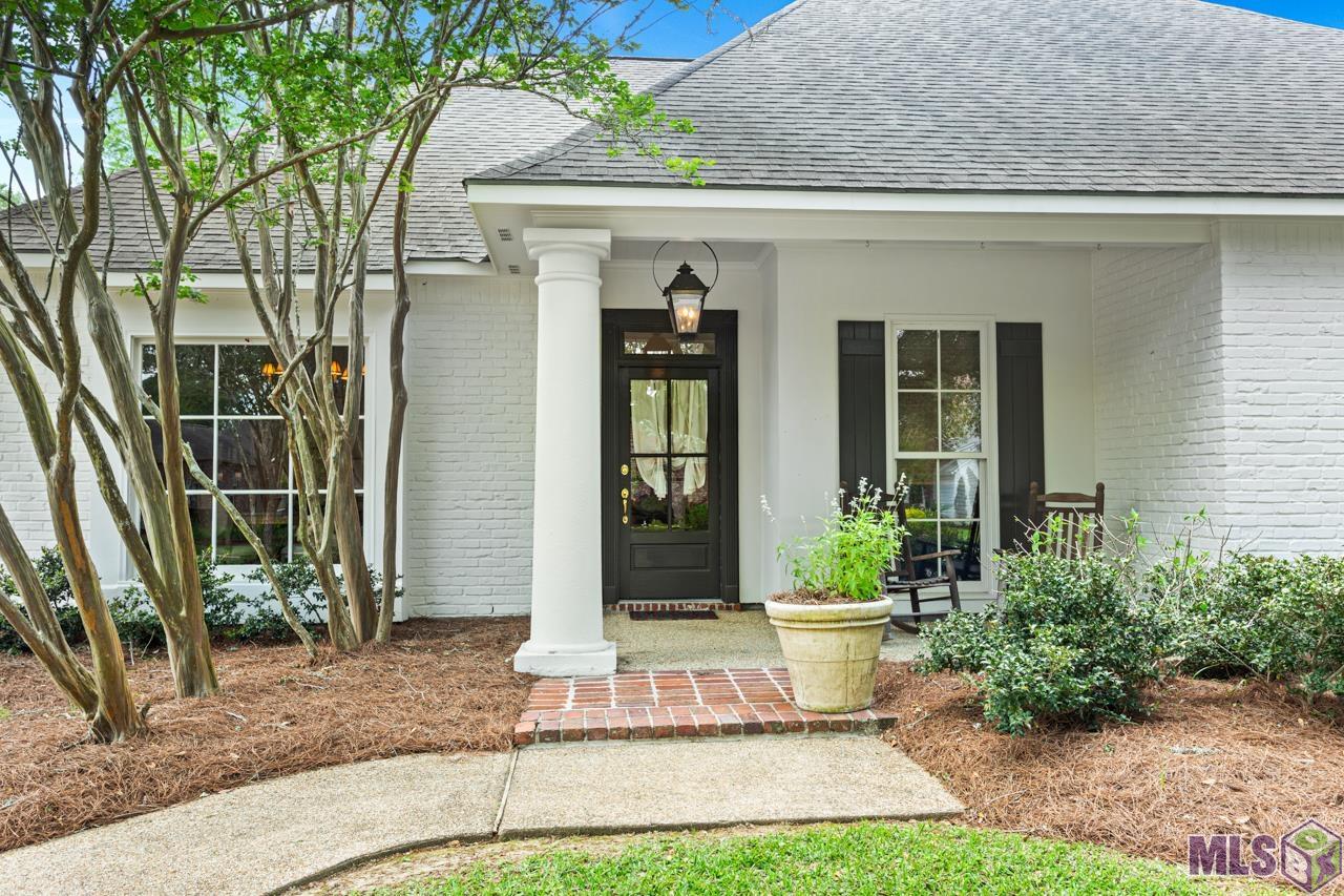 321 West Plantation Ridge Court Baton Rouge, LA 70810 - Photo 2 of 20