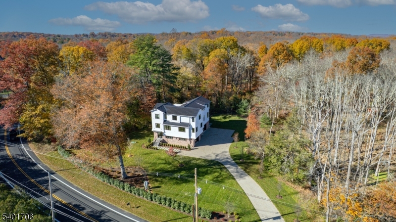 446 Green Village Road Green Village, NJ 07935 - Photo 4 of 32