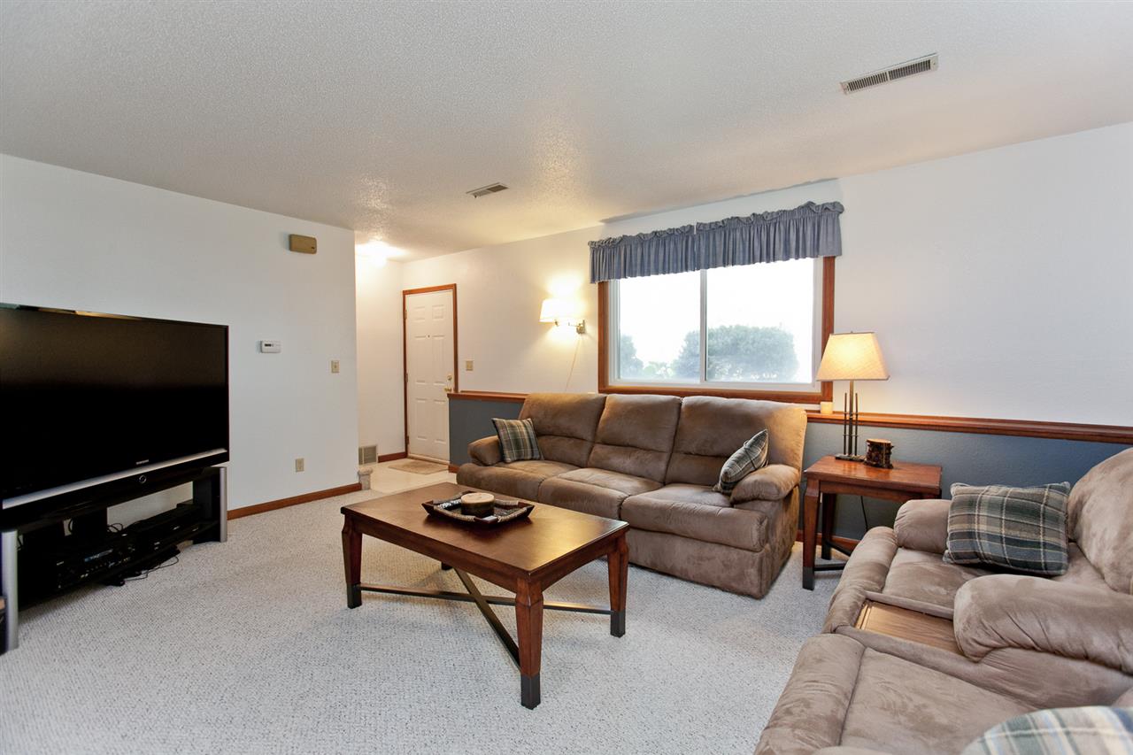 1860 Highland Road Ely, IA 52227 - Photo 2 of 24 Gallery Image 2
