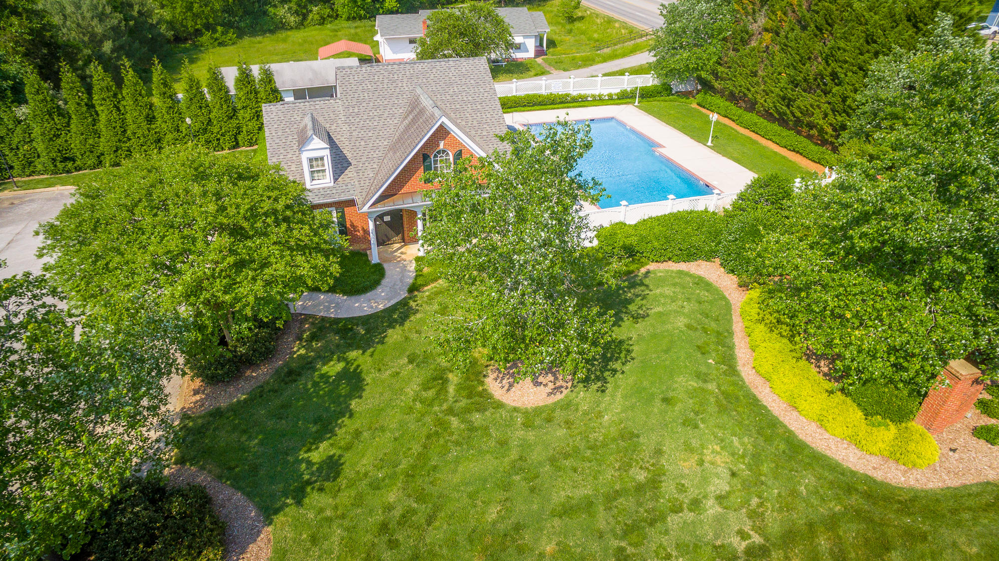 6417 Cheswick Road South, Unit S Hixson, TN 37343 - Photo 54 of 57 Community pool
