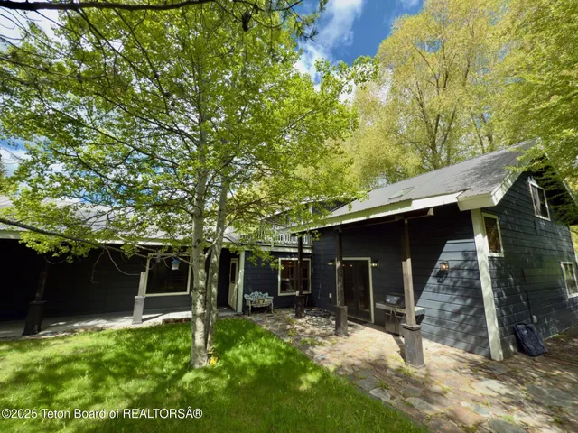 $2,245,000 | 1185 West Hay Sled Drive, Jackson, WY 83001